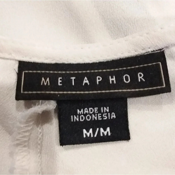 Metaphor Dolman Top Zip back - Picture 3 of 4